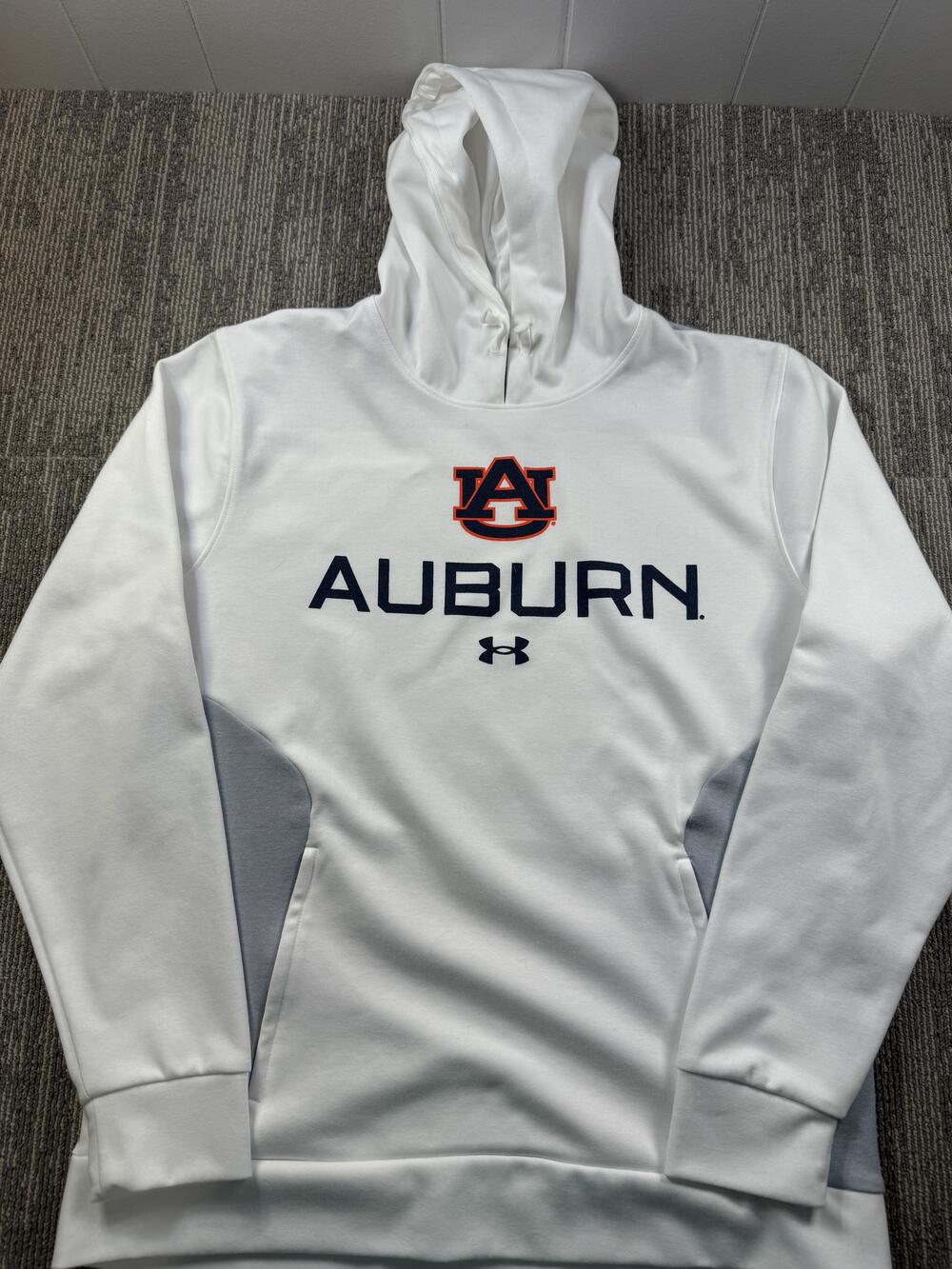 Auburn Tigers Sweatshirt Mens Large White NCAA Football Under Armour Hoodie